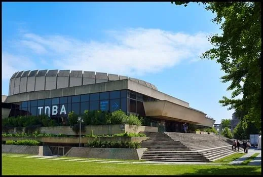 Le Théâtre National de Bordeaux en Aquitaine est un bâtiment majestueux et élégant qui reflète à merveille l'histoire et la cultur
