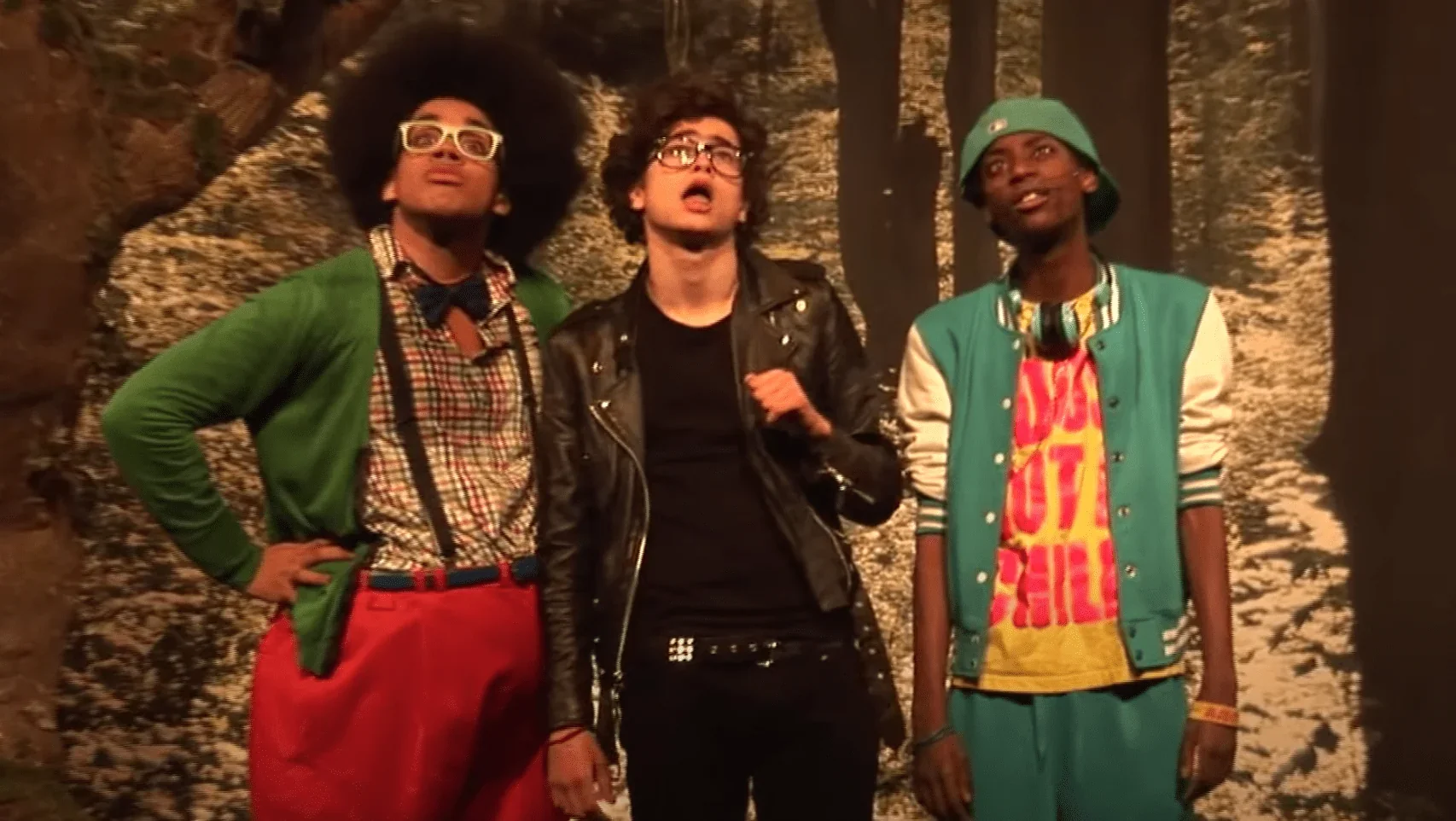 Des ados révèlent leur talent sur scène avec une pièce de théâtre audacieuse et originale