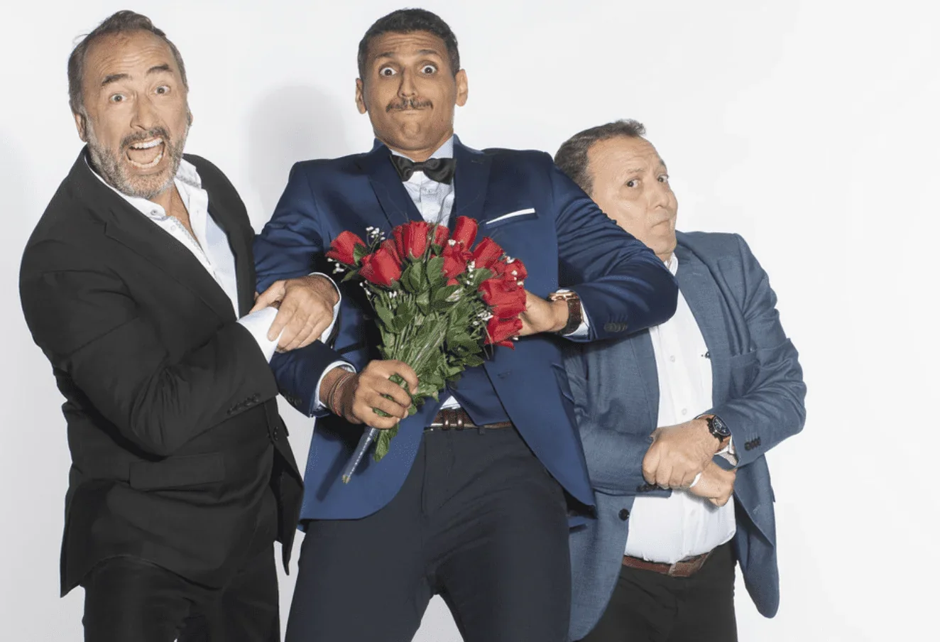 Cette photo dynamique et captivante pour la publicité de "Tout va bien se passer" reflète parfaitement l'ambiance comique de la pi