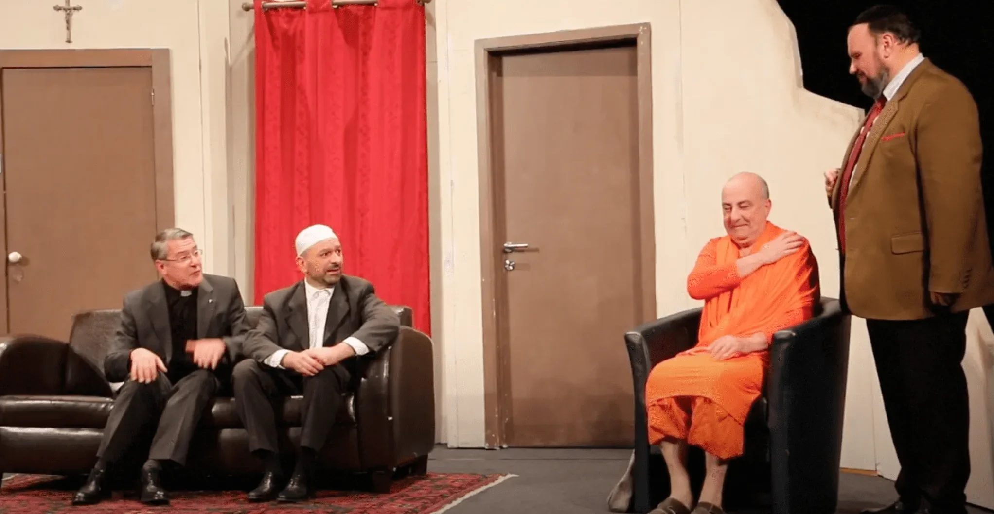 L'image présente une scène animée où toutes les confessions religieuses sont représentées.