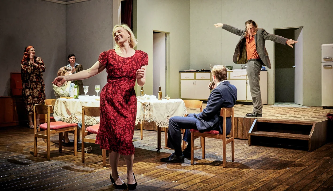 Les Émotions en Mouvement : Une Danse Poignante dans 