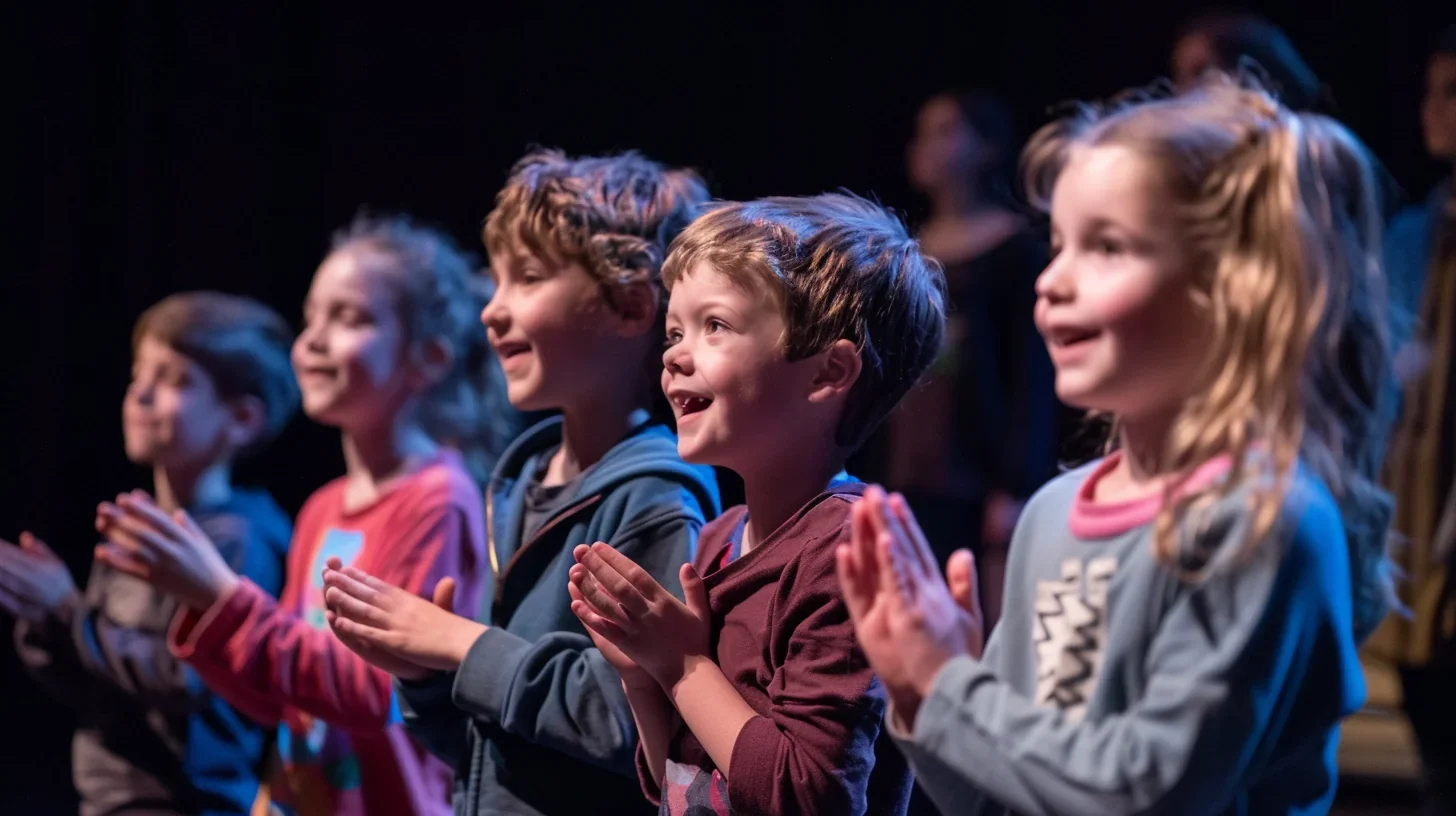 Enfants se préparant pour une séance de théâtre